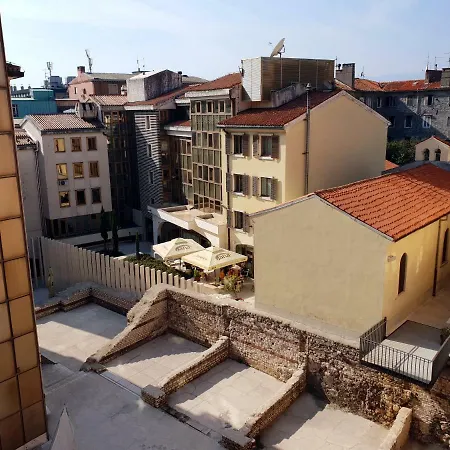Apartment Evie - Central Historical Quarter Rijeka Exterior photo