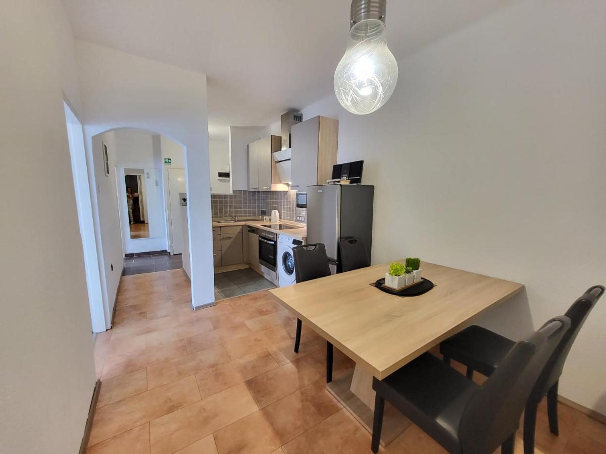 Evie - Historical Quarter Apartment